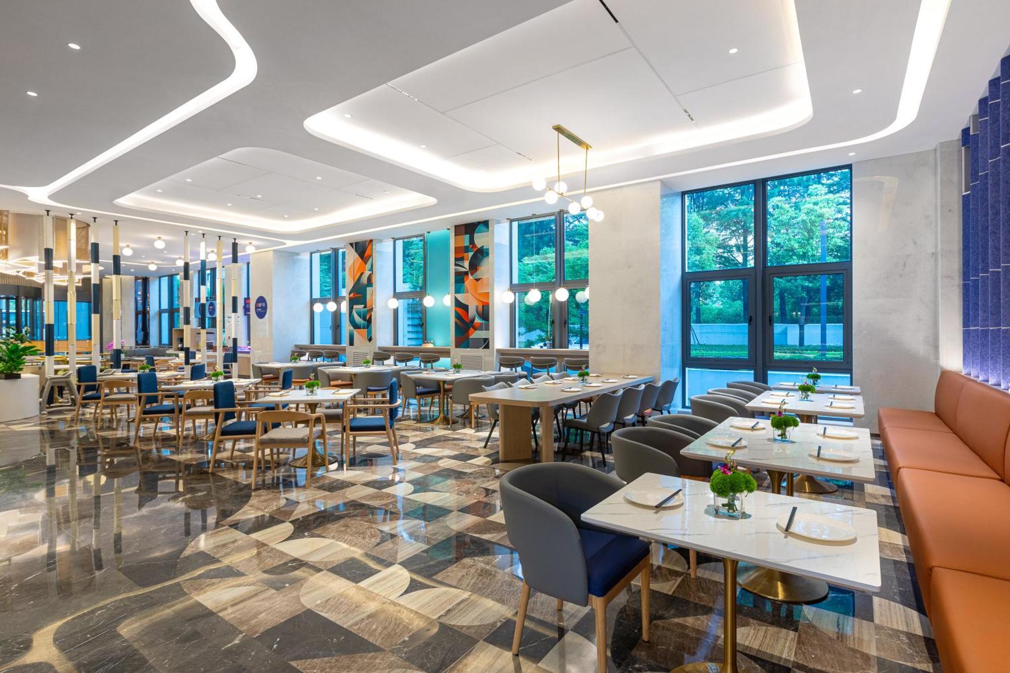 Holiday Inn Express Changfeng Park Sanghaj Kültér fotó